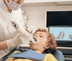 dentist using intraoral scanner to patient for obtaining 3d teeth, classification intraoral scanners Costa Rica